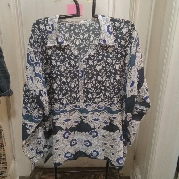 Johnny Was Tops - Johnny Was Sz S blue patterned long sleeve Silk top - loose fit
